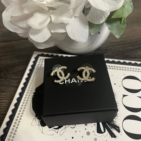 CHANEL Classic Gold CC Crystal Stud Earrings - Picture 4 of 9